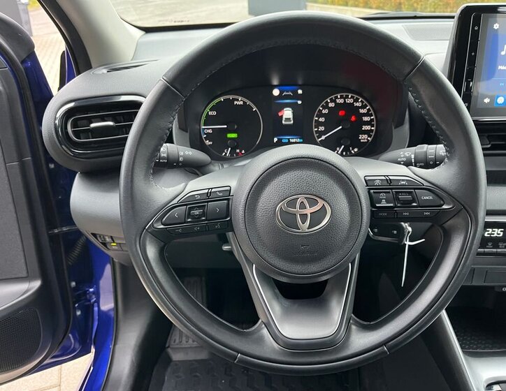 Toyota Yaris 18