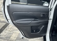 Mitsubishi Outlander 14