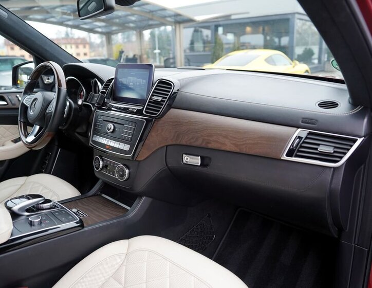 Mercedes-Benz GLS SUV 3,0 l 190 kw