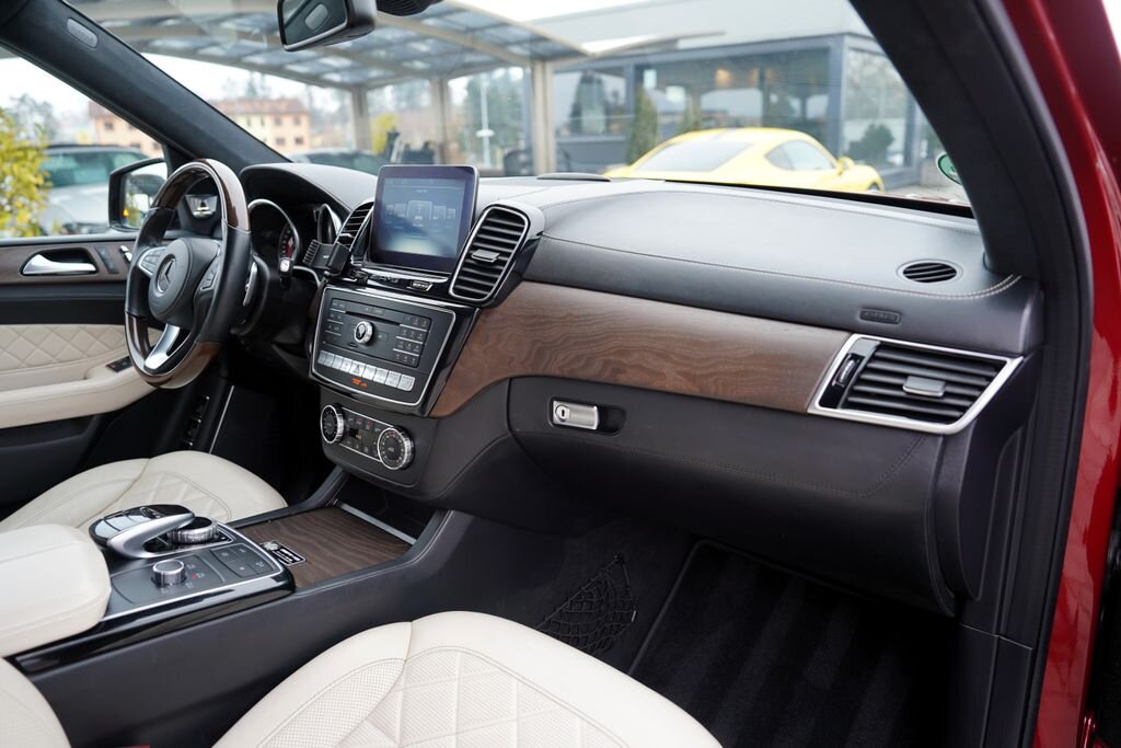 Mercedes-Benz GLS SUV 3,0 l 190 kw