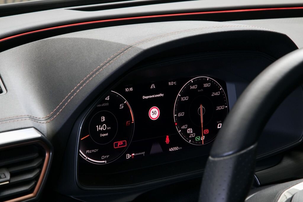 Cupra Formentor SUV / Terénní 2,0 l 110 kw