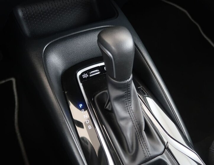 Toyota Corolla Sedan / Limuzína 1,8 l 72 kw