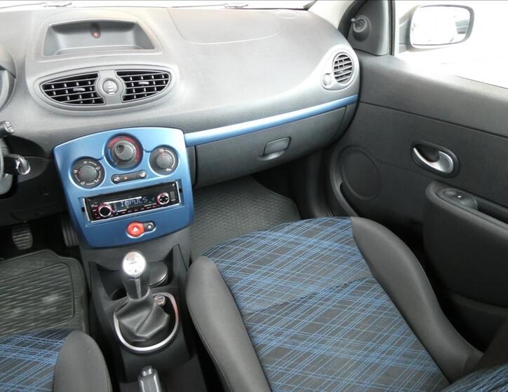 Renault Clio 26