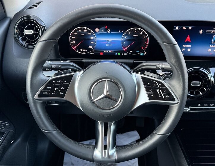 Mercedes-Benz GLA SUV / Terénní 2,0 l 140 kw