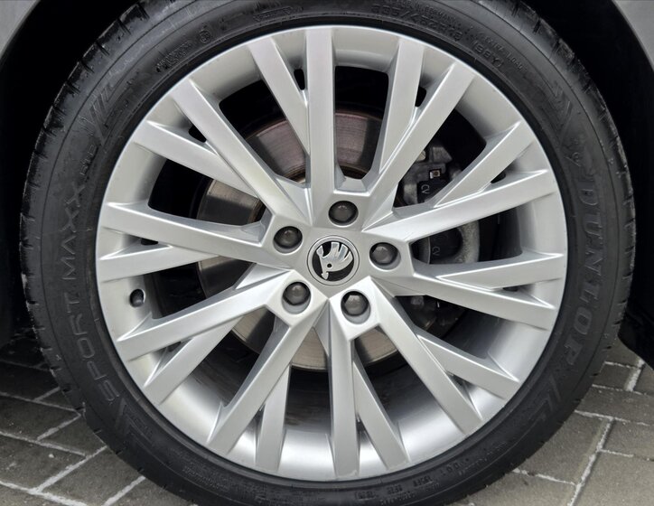 Škoda Superb Kombi 2,0 l 147 kw