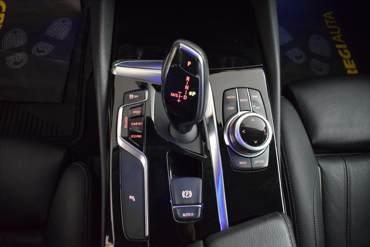 BMW Řada 5 Sedan / Limuzína 3,0 l 195 kw