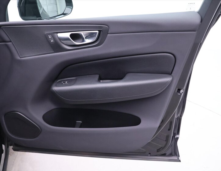 Volvo XC60 SUV 2,0 l 183 kw