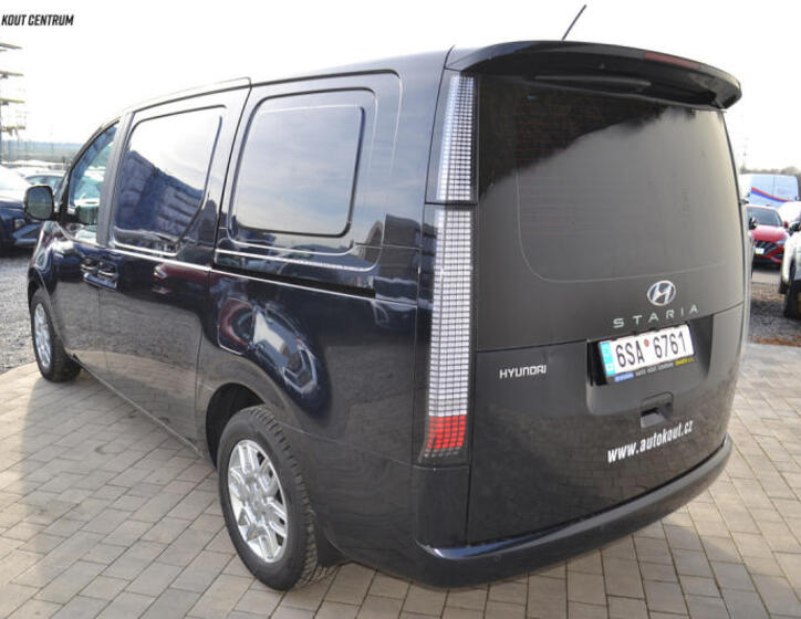 Hyundai Staria 3