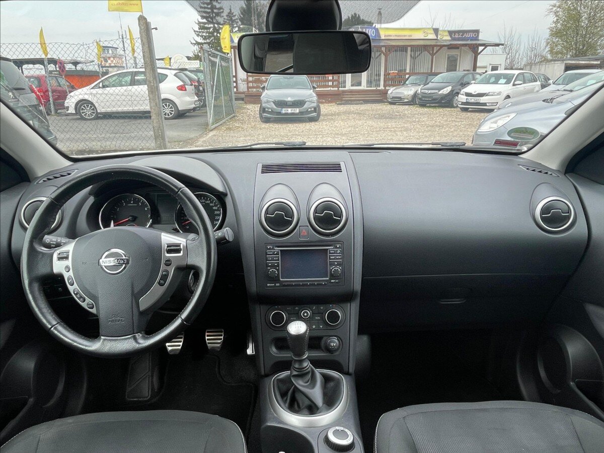 Nissan Qashqai SUV / Terénní 2,0 l 104 kw