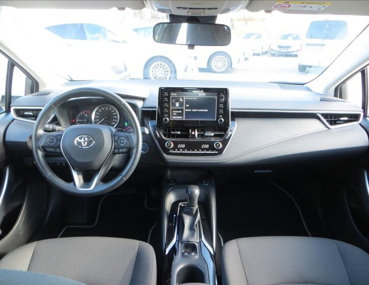 Toyota Corolla Sedan / Limuzína 1,8 l 72 kw