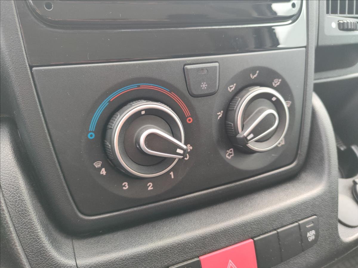 Opel Movano Skříň 2,2 l 121 kw