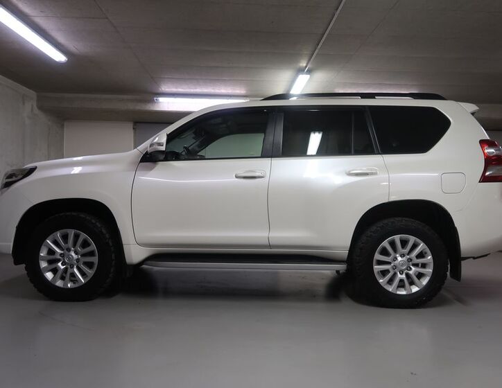 Toyota Land Cruiser 8