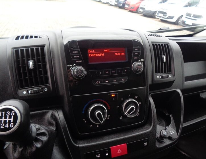 Peugeot Boxer Ostatní 2,2 l 121 kw