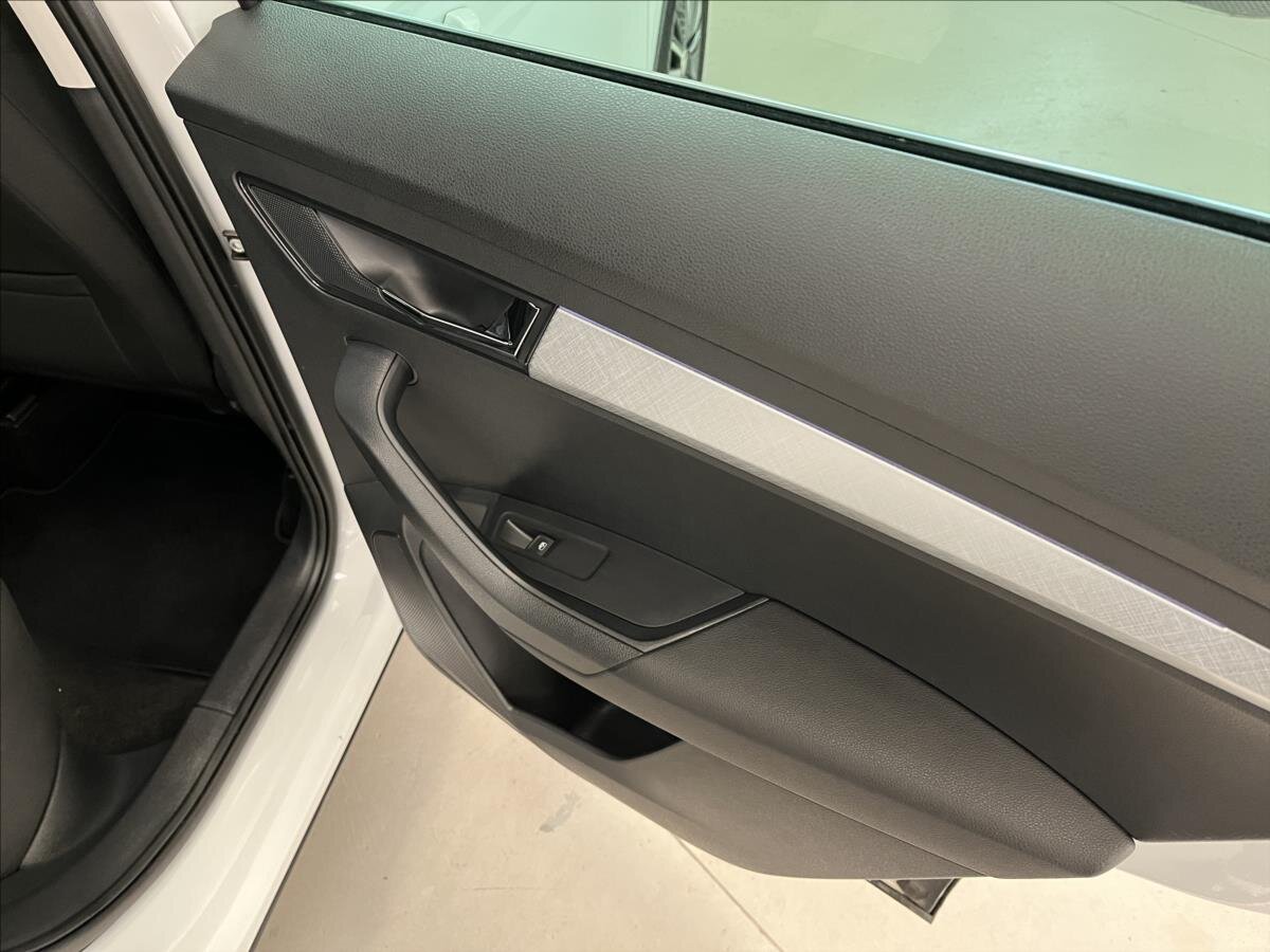 Škoda Karoq SUV 1,5 l 110 kw