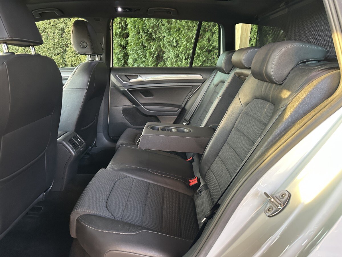 Volkswagen Golf Kombi 2,0 l 135 kw