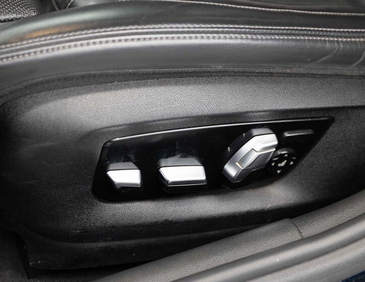 BMW Řada 5 Sedan 3,0 l 195 kw