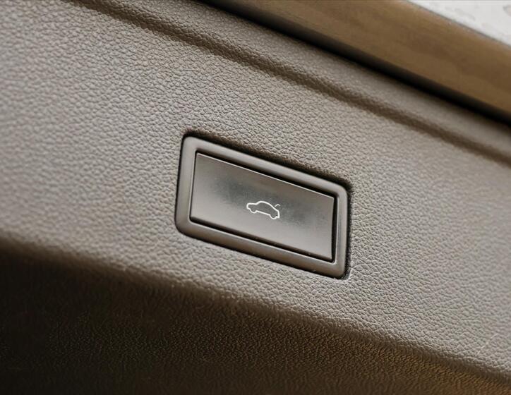 Volkswagen Touareg 11