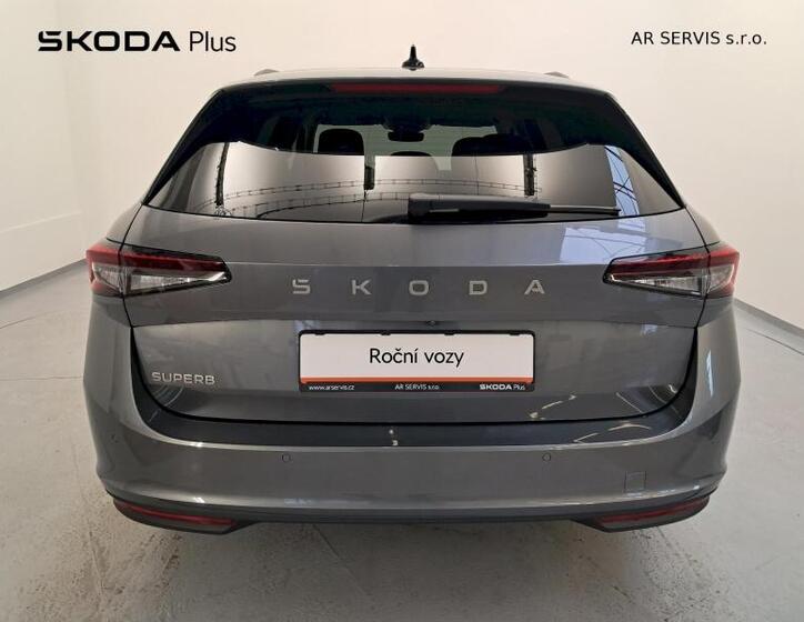 Škoda Superb 9