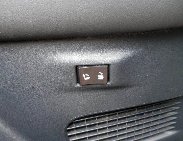 Lexus NX 300h SUV / Terénní 2,5 l 114 kw