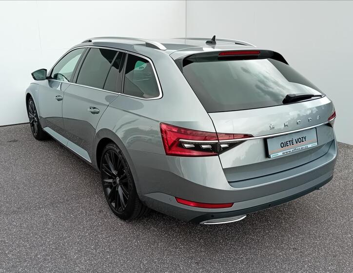 Škoda Superb 8