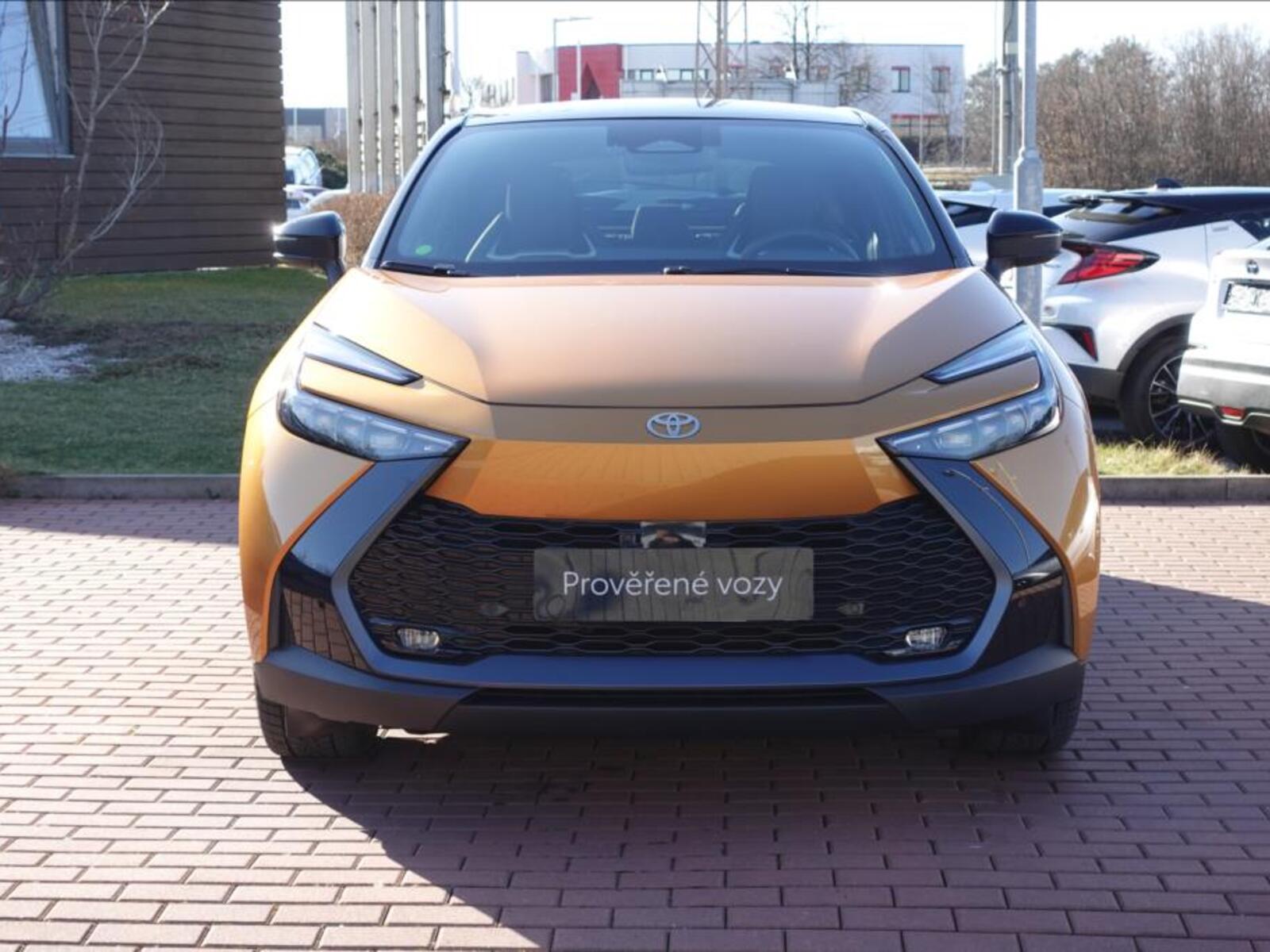 Toyota C-HR 2