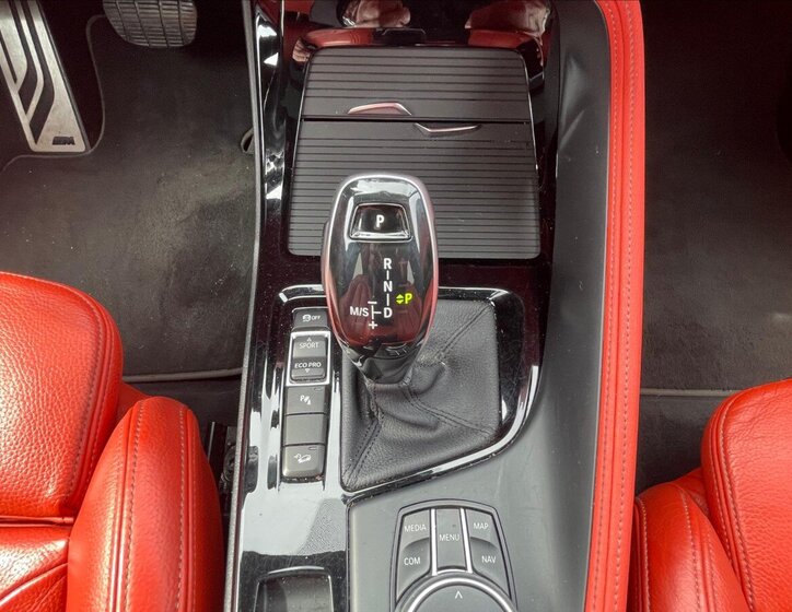 BMW X2 SUV / Terénní 2,0 l 140 kw