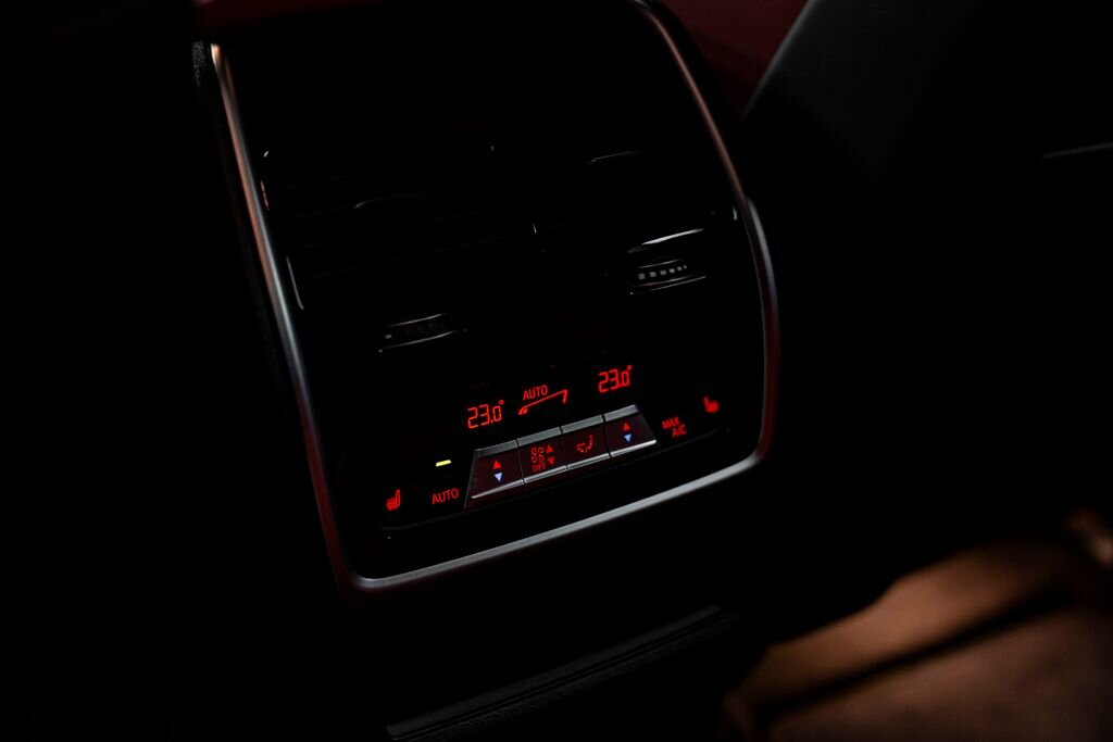 BMW X6 SUV / Terénní 4,4 l 460 kw