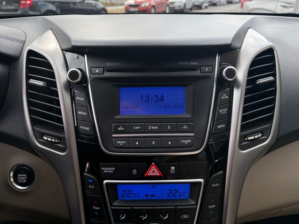 Hyundai i30 Kombi 1,6 l 99 kw