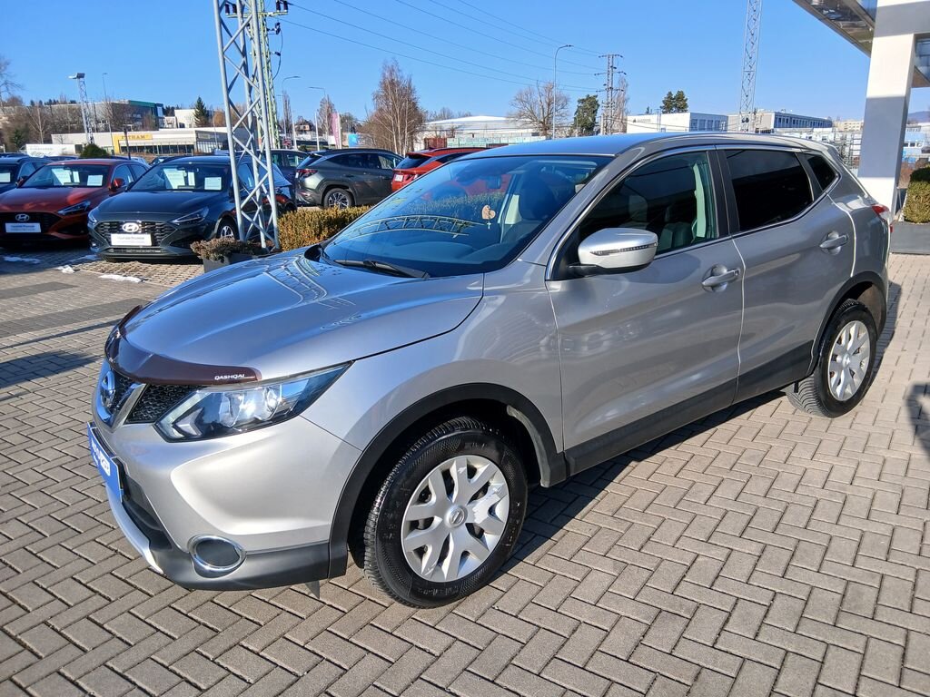 Nissan Qashqai SUV 1,6 l 120 kw
