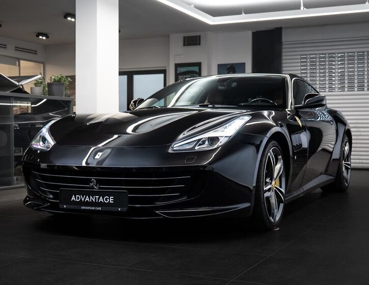 Ferrari GTC4 Lusso Kupé 6,3 l 507 kw