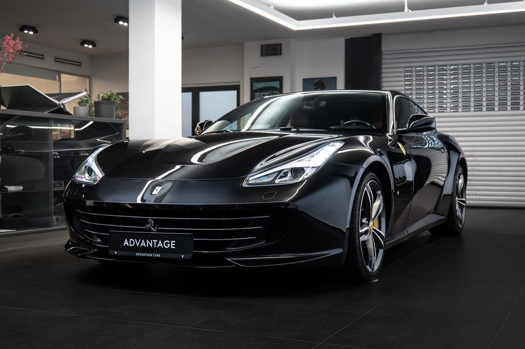 Ferrari GTC4 Lusso Kupé 6,3 l 507 kw