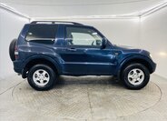 Mitsubishi Pajero SUV / Terénní 2,5 l 85 kw