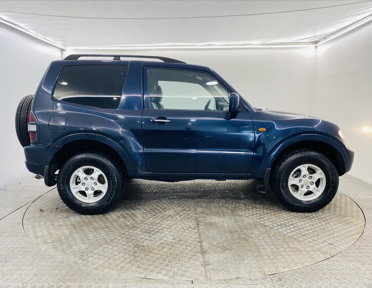 Mitsubishi Pajero SUV / Terénní 2,5 l 85 kw