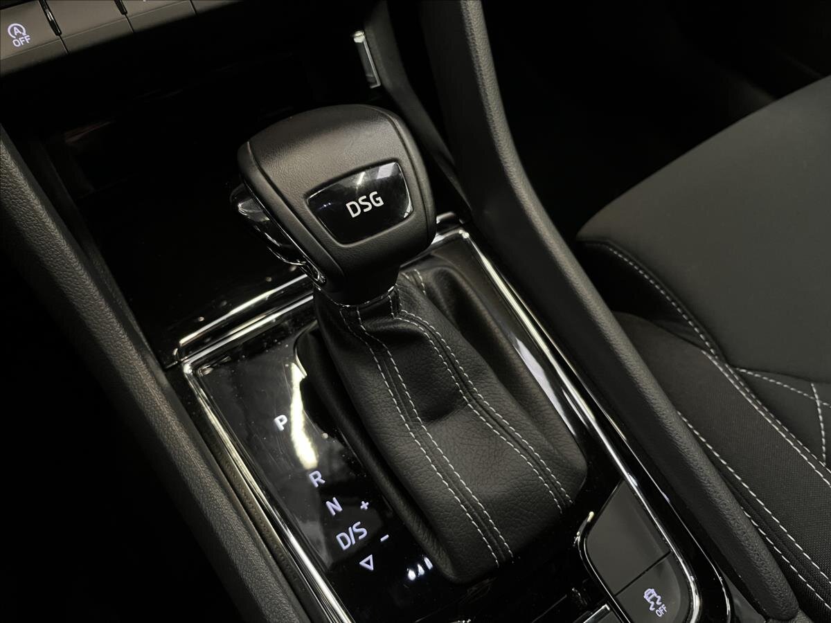 Škoda Karoq SUV 1,5 l 110 kw