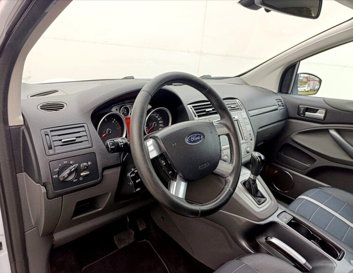 Ford Kuga SUV 2,0 l 120 kw