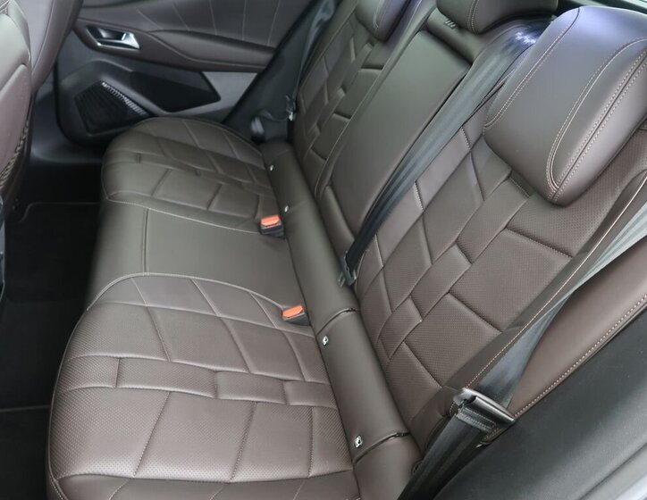 DS Automobiles DS4 Hatchback 1,6 l 132 kw