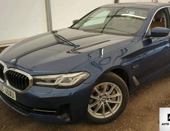 BMW Řada 5 Sedan / Limuzína 2,0 l 215 kw