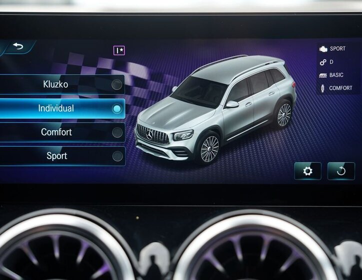 Mercedes-Benz GLB SUV / Terénní 2,0 l 225 kw