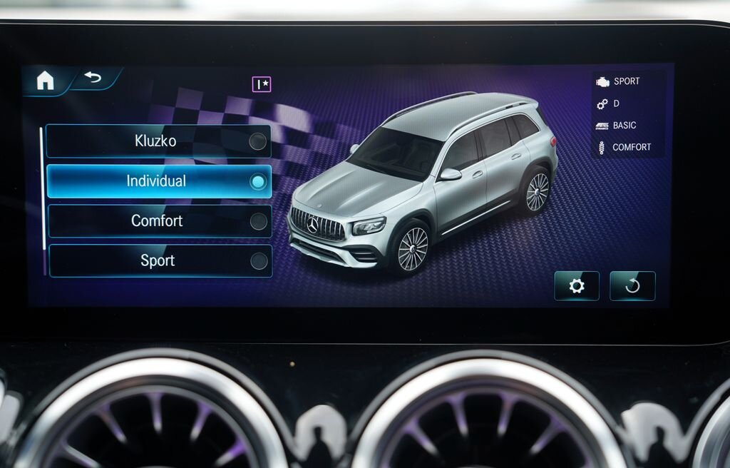 Mercedes-Benz GLB SUV / Terénní 2,0 l 225 kw