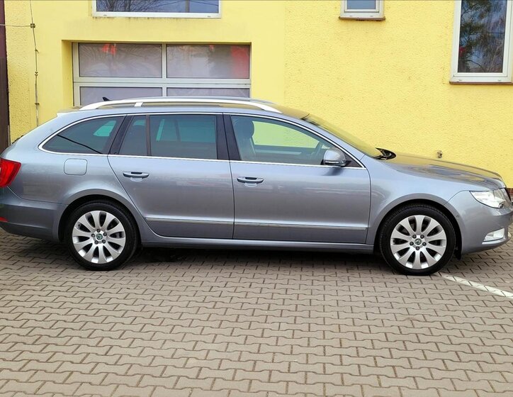 Škoda Superb Kombi 1,8 l 118 kw