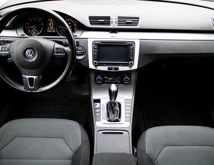 Volkswagen Passat 11