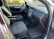 Toyota Avensis Verso 10