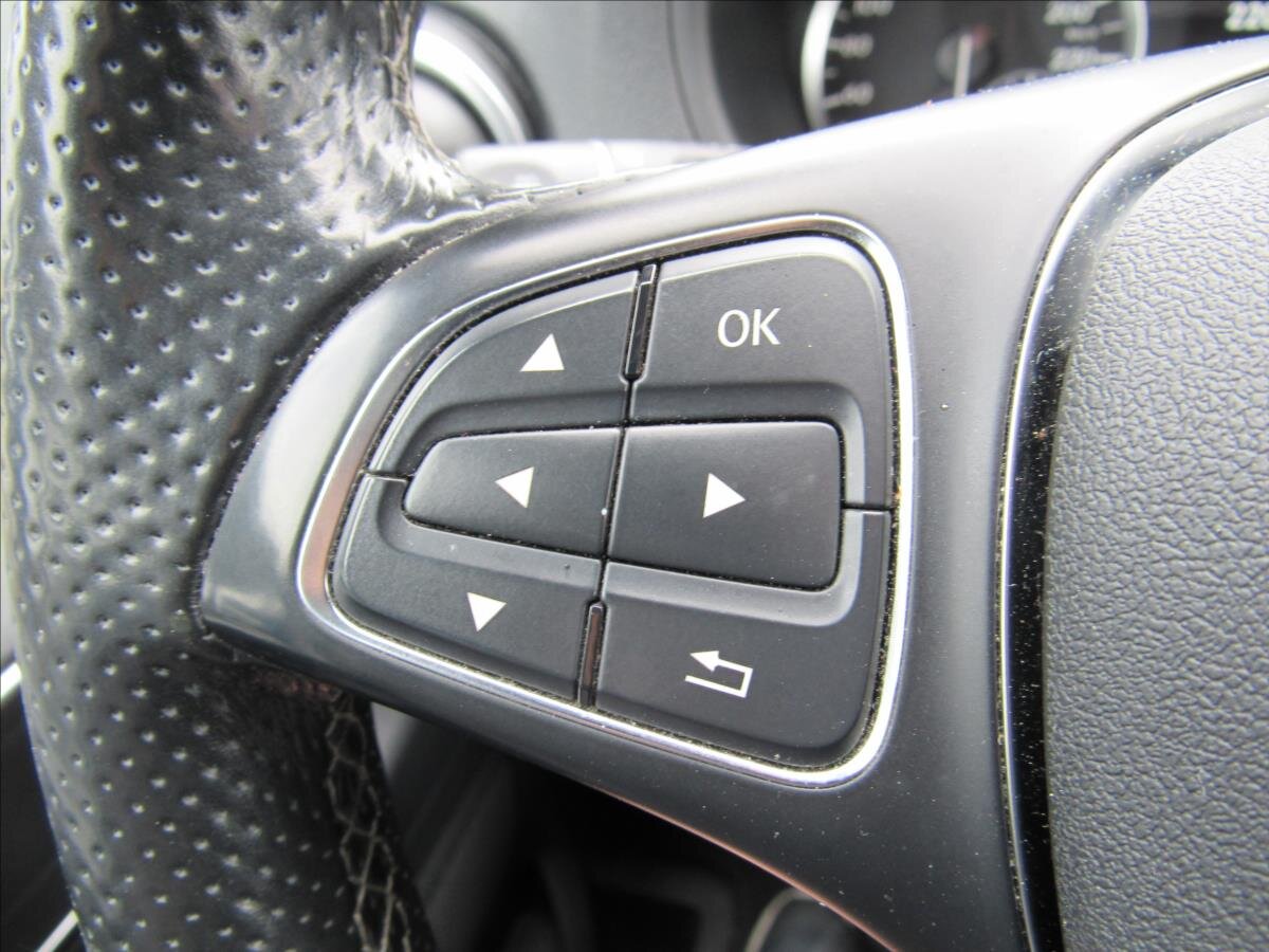 Mercedes-Benz Vito Kombi 2,1 l 100 kw