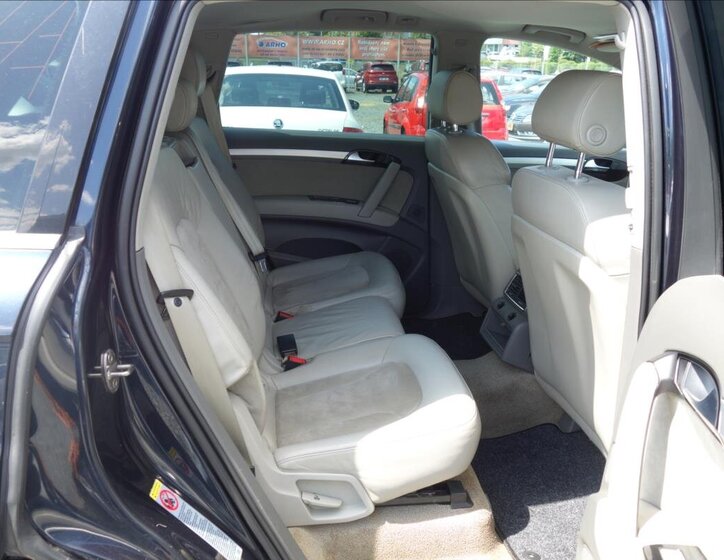 Audi Q7 SUV / Terénní 4,2 l 257 kw