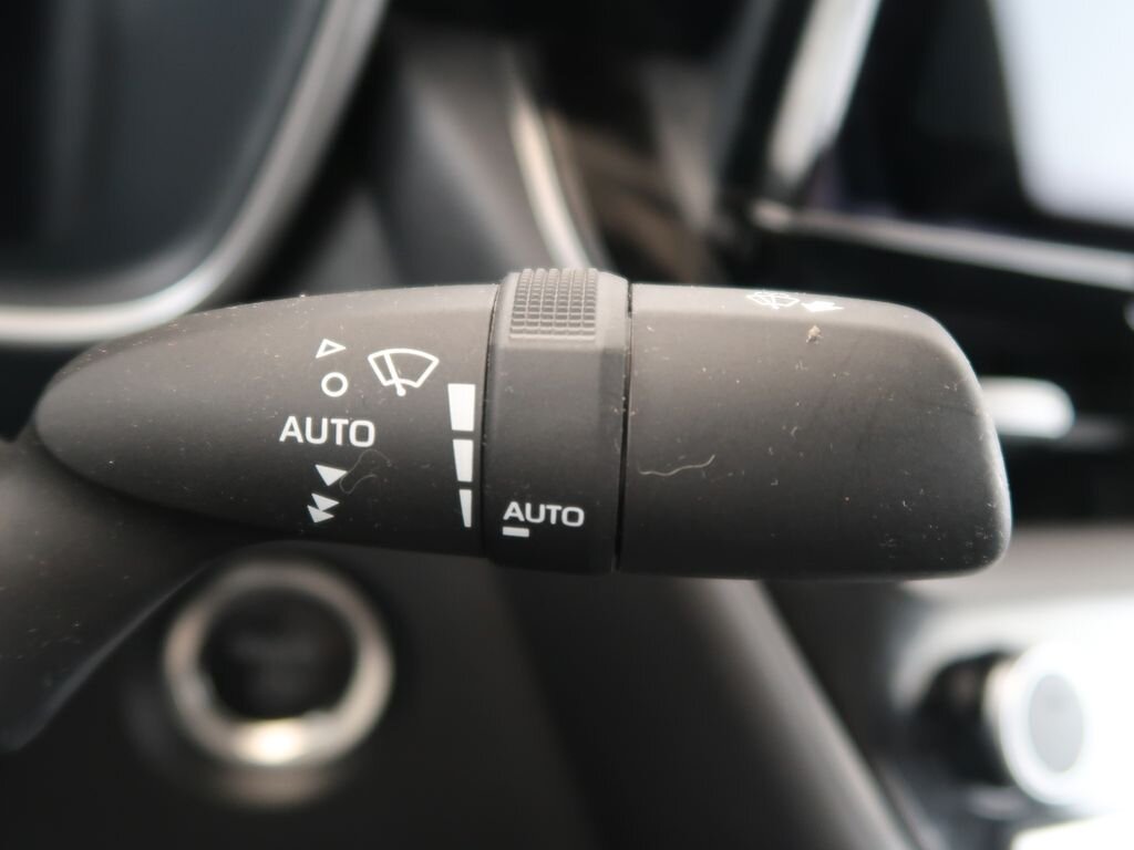 Toyota Corolla Sedan / Limuzína 1,8 l 72 kw