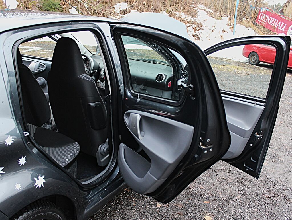 Toyota Aygo Hatchback 998,0 50 kw