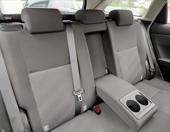 Toyota Auris 32