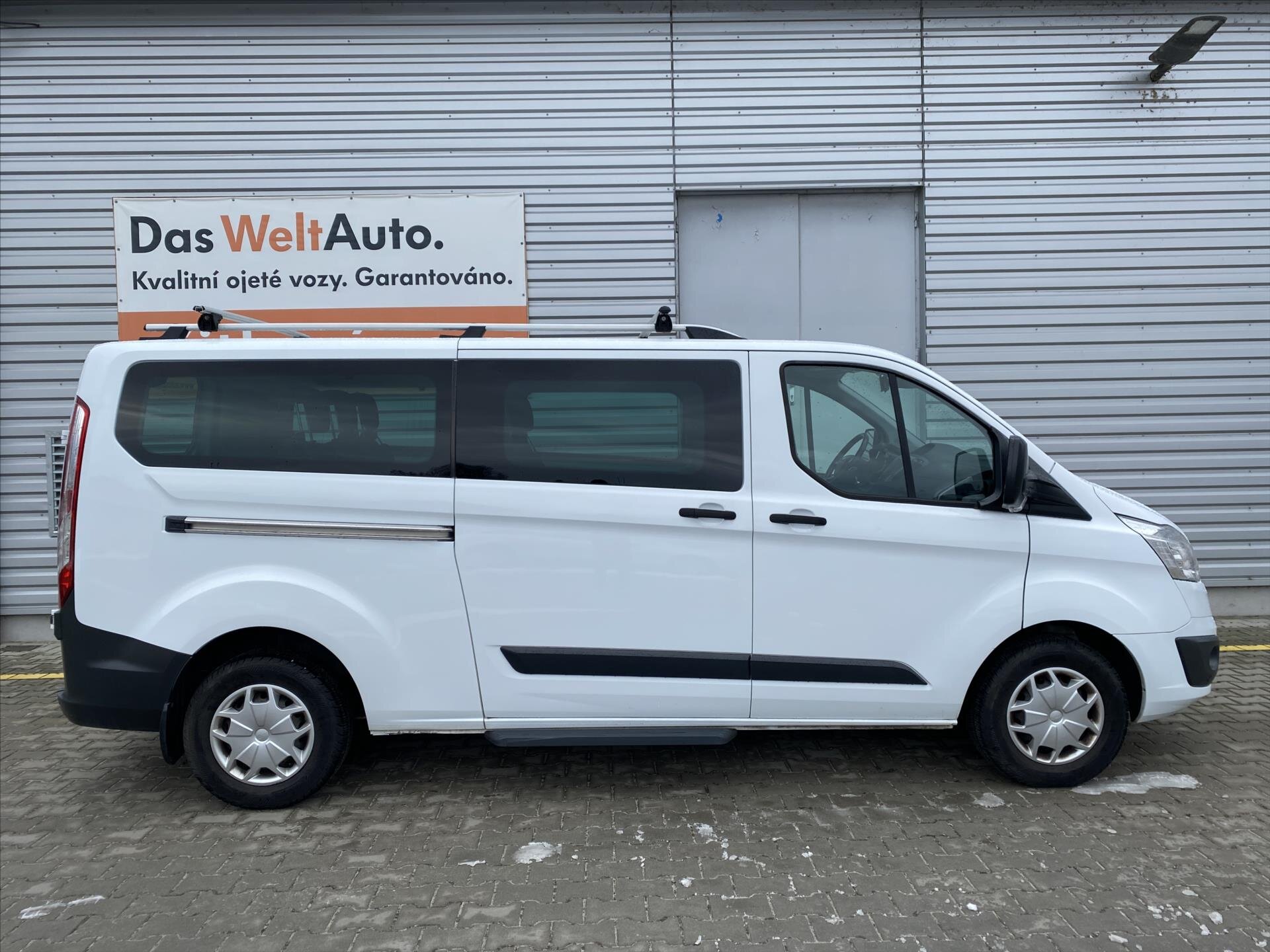 Ford Tourneo Custom MPV 2,0 l 96 kw