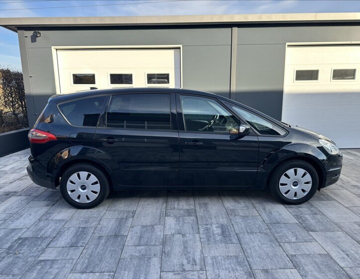 Ford S-MAX MPV 2,0 l 103 kw