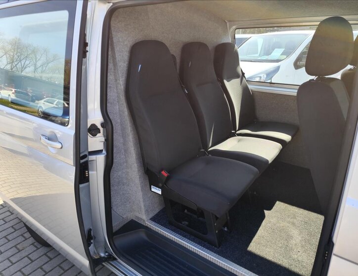 Volkswagen Transporter Kombi 2,0 l 110 kw